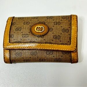 Gucci Vintage GG tan leather keychain case for 5 keys